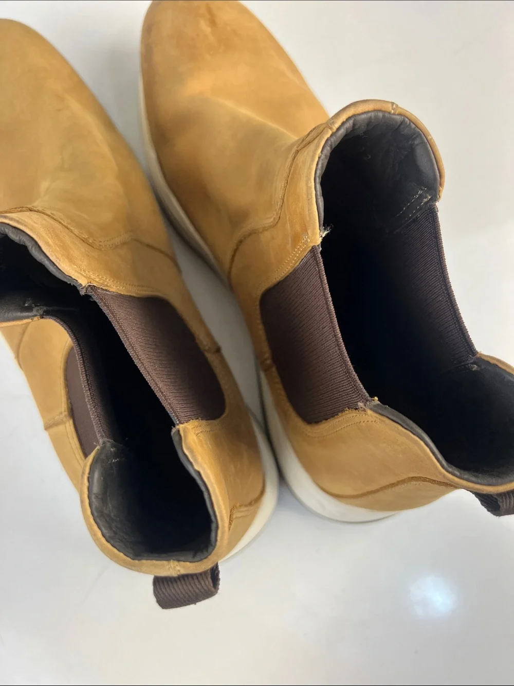 Johnston & Murphy Men's Tan Chukka Slip-On Boots